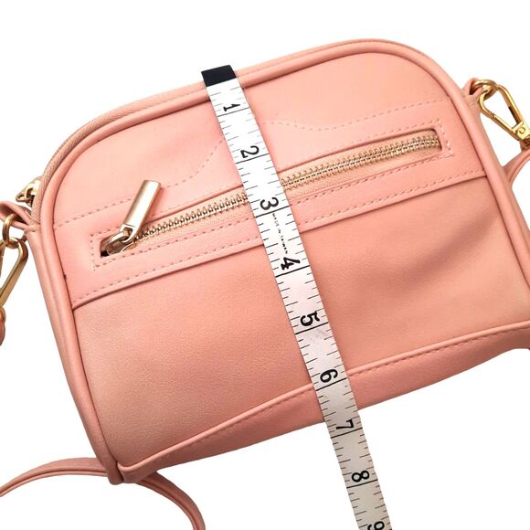 Lulu Dharma | Convertible Crossbody / Waist Purse Baby Pink Fanny Pack Belt - Picture 6 of 6